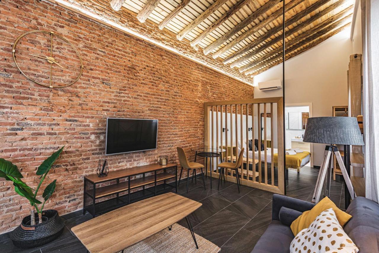 Apartamentos Caceres Central Suites "Torres De Caceres" Exterior photo